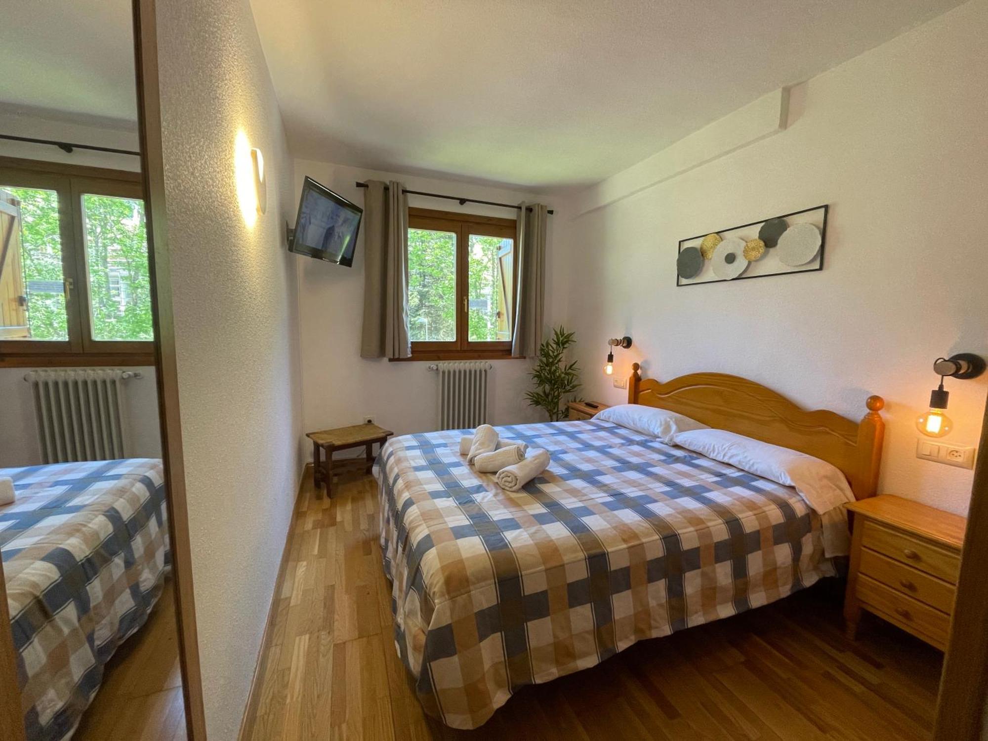 B13 - La Granja 2º - Villmor Apartment Benasque Exterior photo